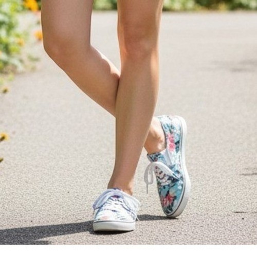Vans Authentic Womens 7.5 Mens 6 Blue Multicolor Floral Canvas Skate‎ Shoes